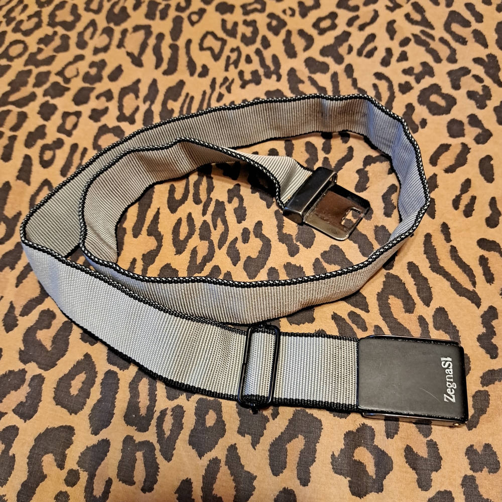 Gray Belt Bag with Sleek Design and Versatile Style